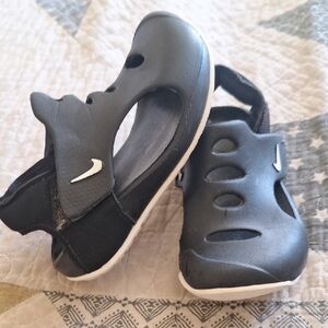 Nike Kids Black Sandal Shoes with White Sole